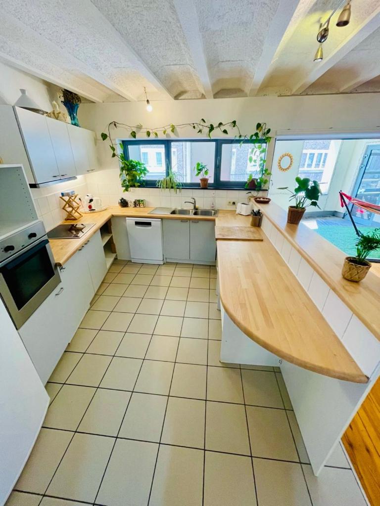 Down Town Oasis-Spacious Loft With Private Parking 布鲁塞尔 外观 照片